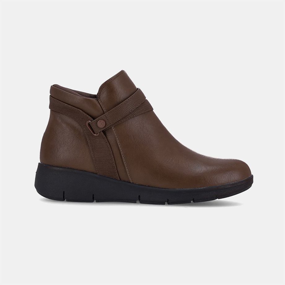 Fiona Wedge Boot - Brown