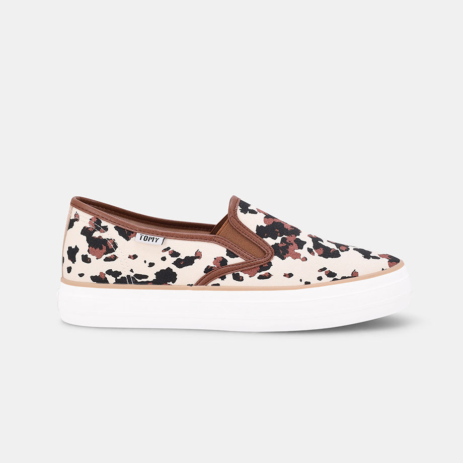 Ari Slip-On Sneaker - Multi