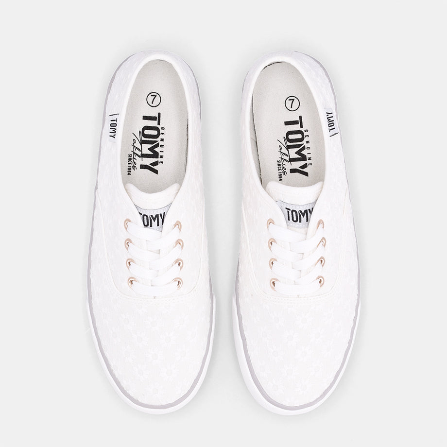 Halle Sneaker - White