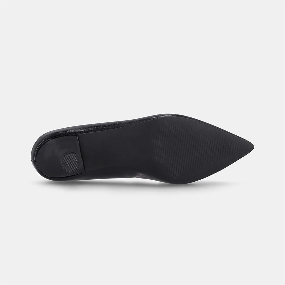 Detroit Pointed Court Shoe - Black